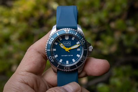 helium escape valve dive watch.